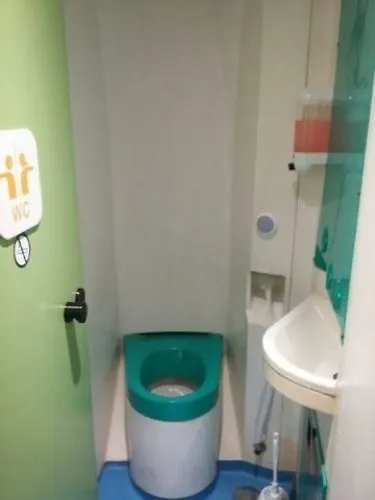 Hotelf1 Clermont Ferrand Est France